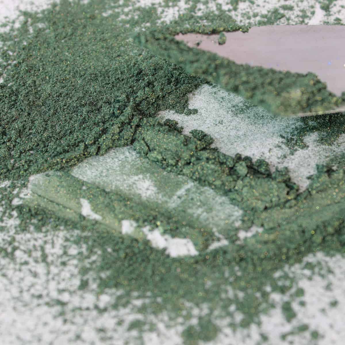 Green mica pigment powder