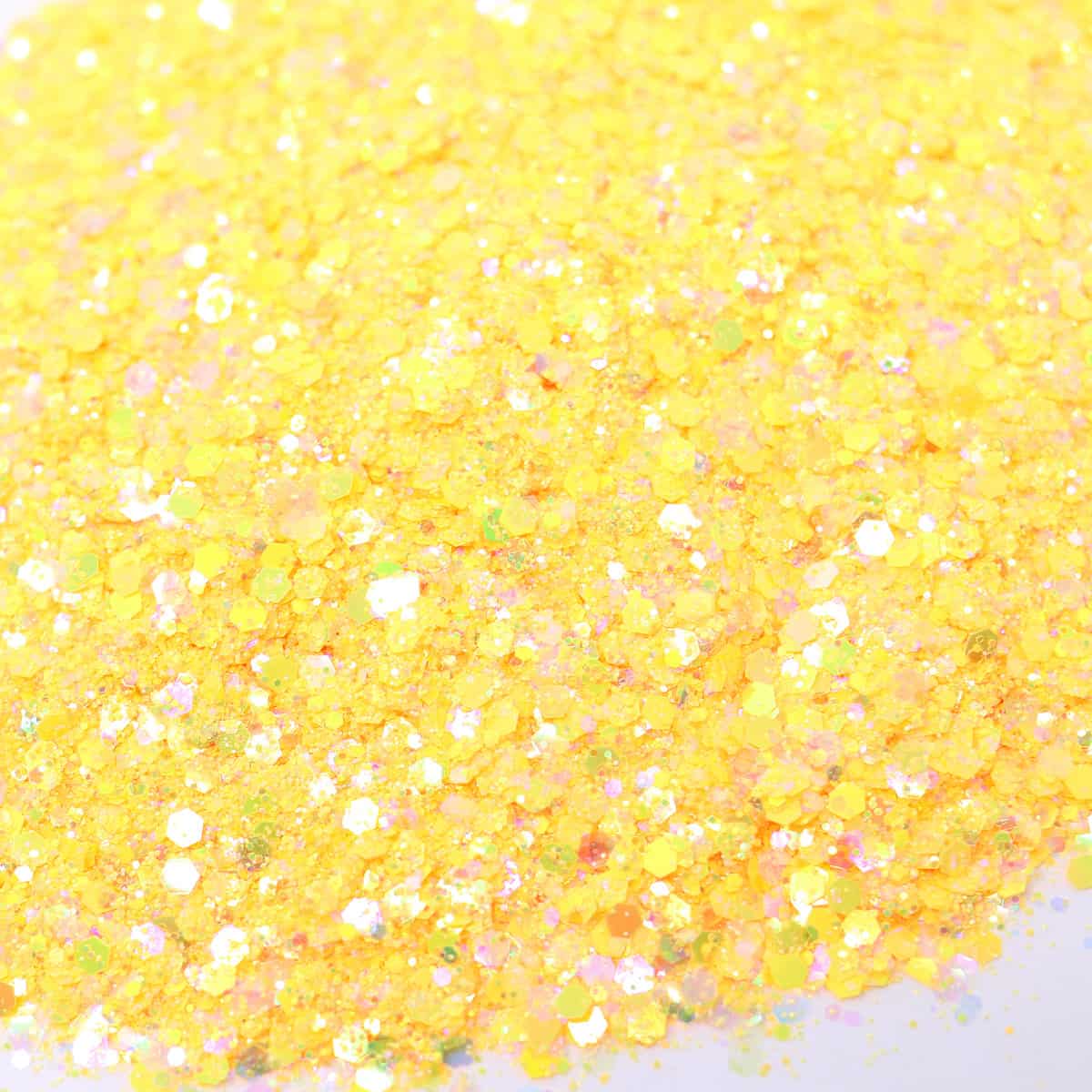 Flaky pale yellow glitter